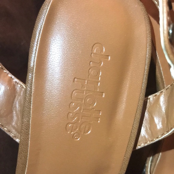 *NEVER WORN* Brown Studded Platform Heels  👡 - Picture 4 of 4